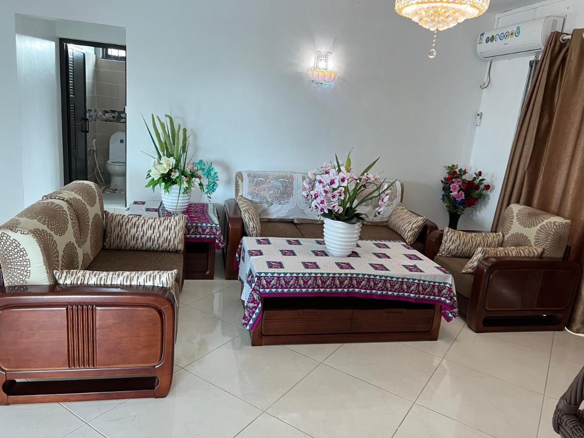 Indira Villa Grand-Gaube Exterior foto